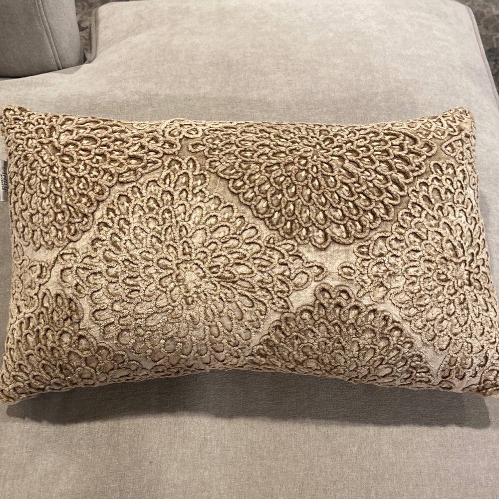Velvet Pillow, insert included
